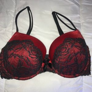 Victoria’s Secret Very Sexy Bra 32DDD